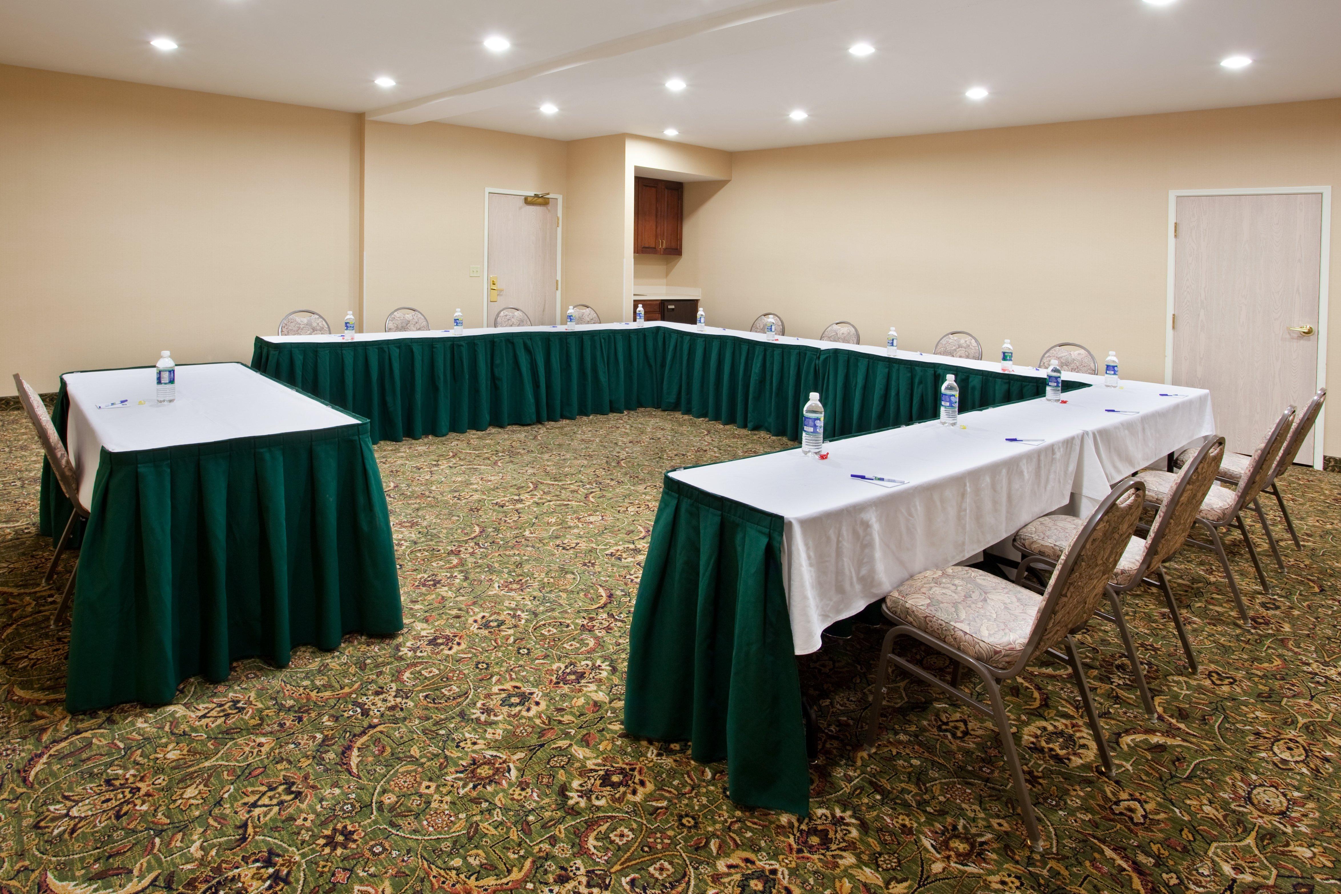 Holiday Inn Express Hotel & Suites Marion By Ihg Exterior photo